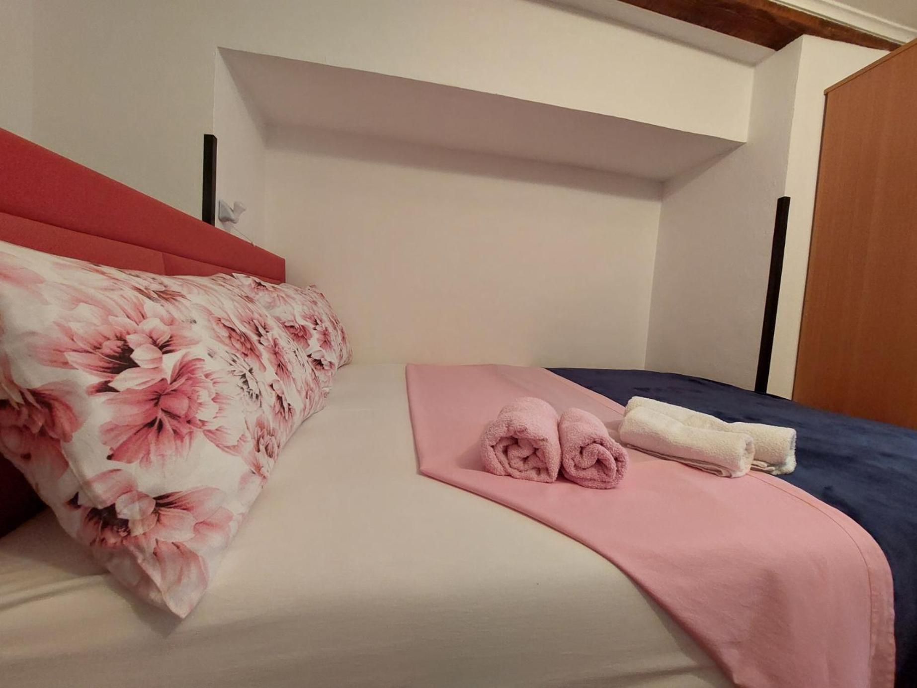 Leona Apartment Новиград Екстериор снимка