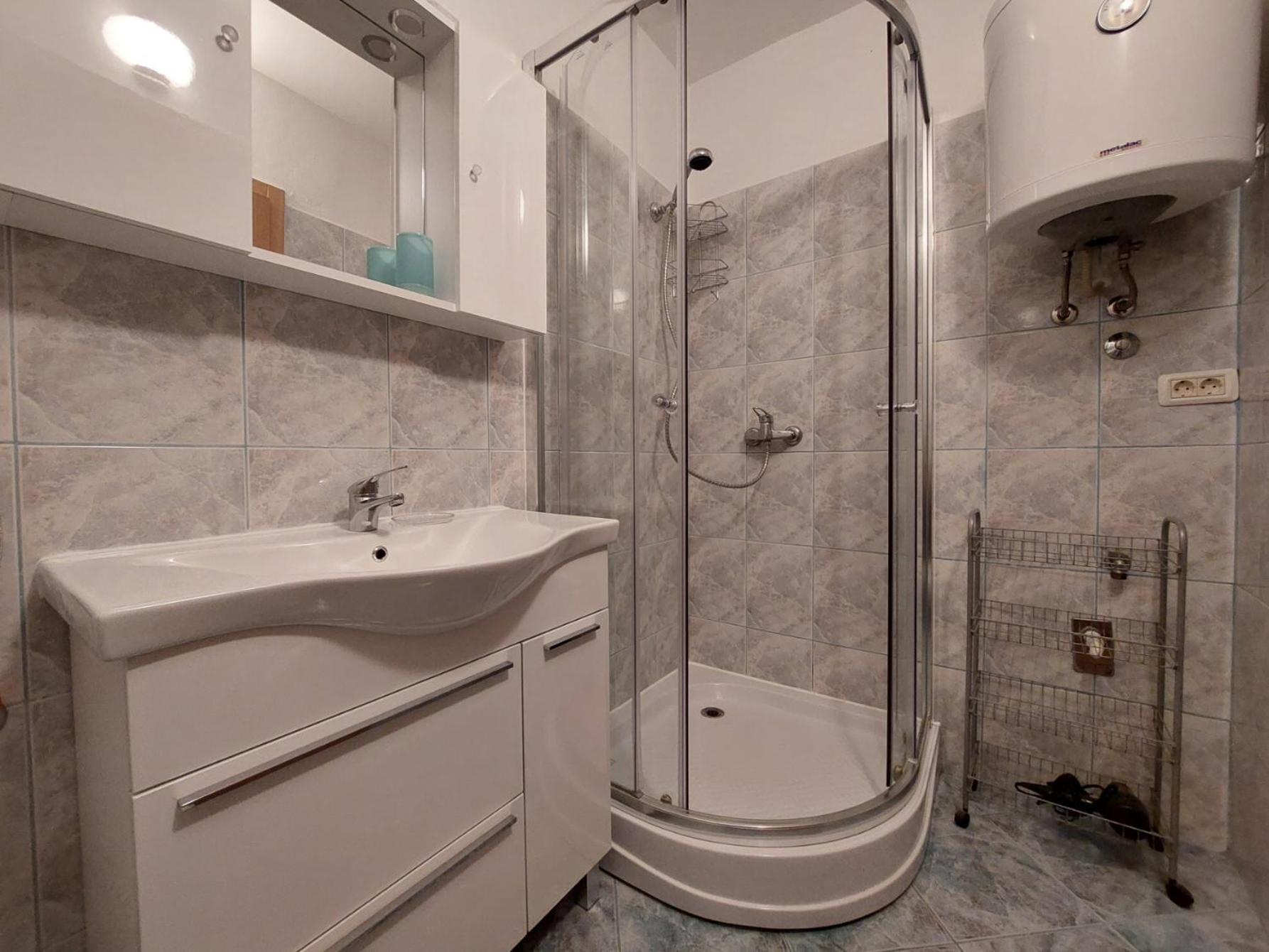 Leona Apartment Новиград Екстериор снимка