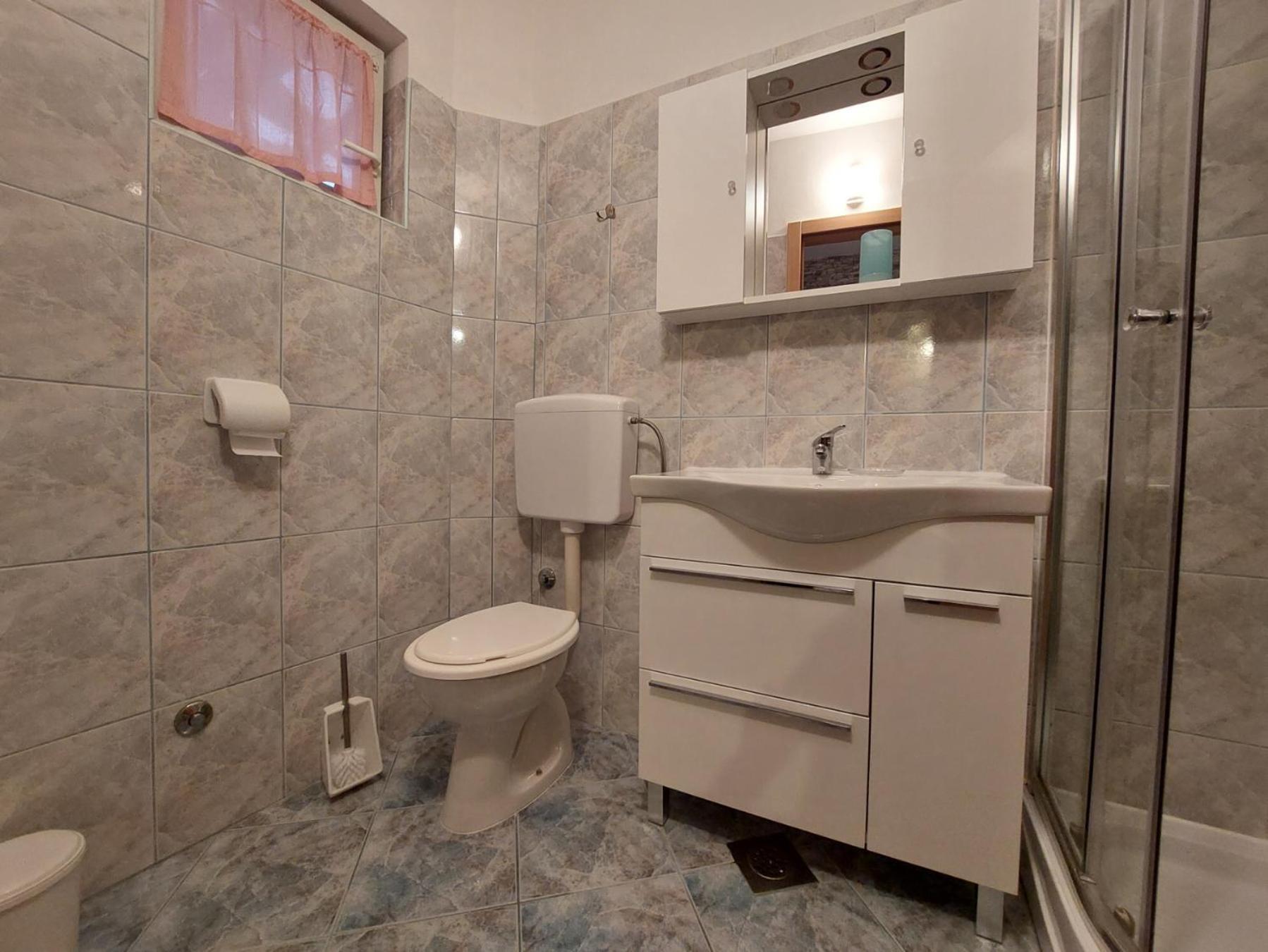 Leona Apartment Новиград Екстериор снимка