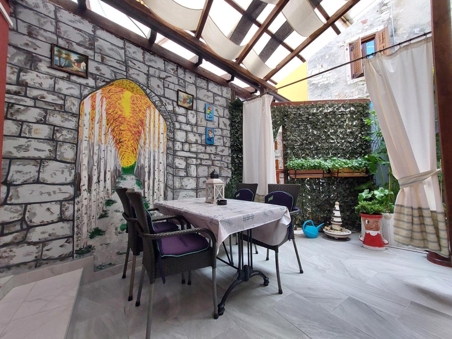 Leona Apartment Новиград Екстериор снимка